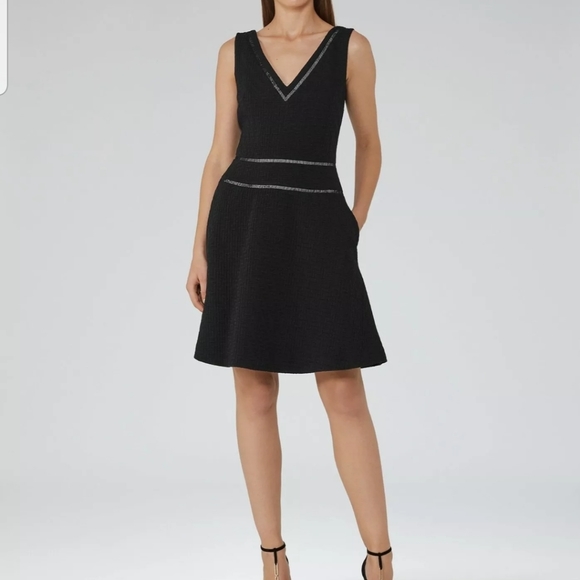 Reiss Nelly textured fit and flare dress size 6 black - Picture 12 of 12